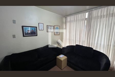 Sala de TV de apartamento à venda com 3 quartos, 192m² em Cerqueira César, São Paulo