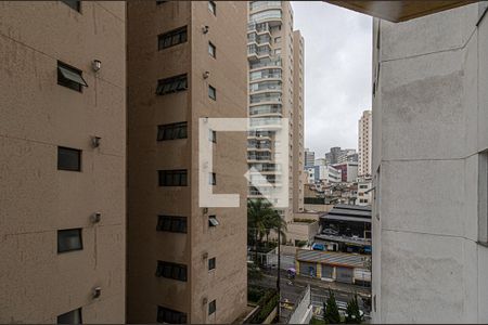 vistas da sacada de apartamento para alugar com 1 quarto, 45m² em Aclimação, São Paulo