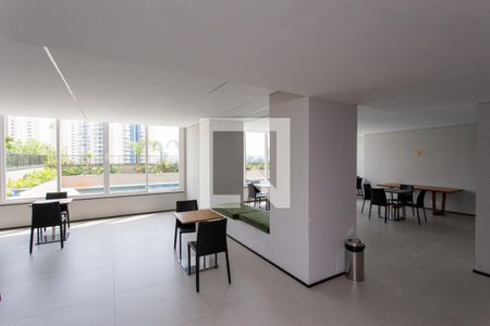 Apartamento à venda com 130m², 3 quartos e 3 vagas Apartamento à venda com 130m², 3 quartos e 3 vagasÁrea comum - Salão de festas