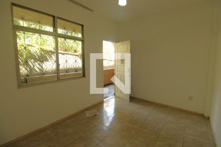 Casa à venda com 40m², 1 quarto e sem vagaSala