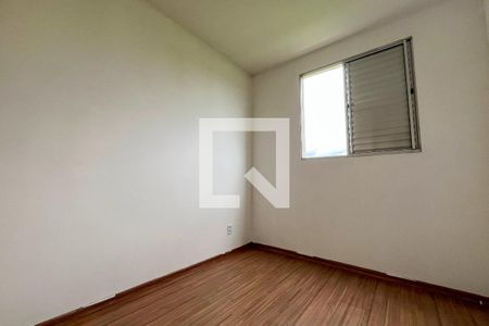 Quarto 2 de apartamento para alugar com 2 quartos, 58m² em Jardim Casa Branca, Suzano