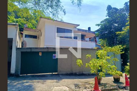 Apartamento à venda com 156m², 5 quartos e 2 vagas Apartamento à venda com 156m², 5 quartos e 2 vagasFachada com cartaz QA.