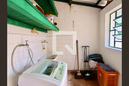 Apartamento à venda com 156m², 5 quartos e 2 vagas Apartamento à venda com 156m², 5 quartos e 2 vagasÁrea serviço