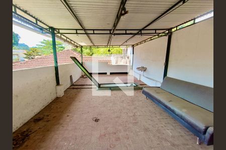 Apartamento à venda com 156m², 5 quartos e 2 vagas Apartamento à venda com 156m², 5 quartos e 2 vagasTerraço