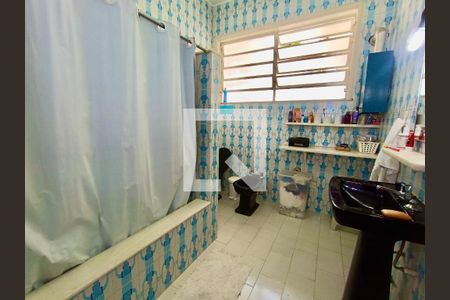 Apartamento à venda com 156m², 5 quartos e 2 vagas Apartamento à venda com 156m², 5 quartos e 2 vagasBanheiro social