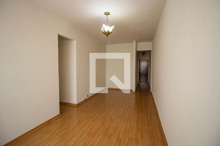 Apartamento à venda com 67m², 2 quartos e 1 vagaSala