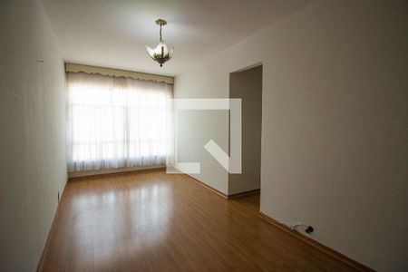 Apartamento à venda com 67m², 2 quartos e 1 vagaSala