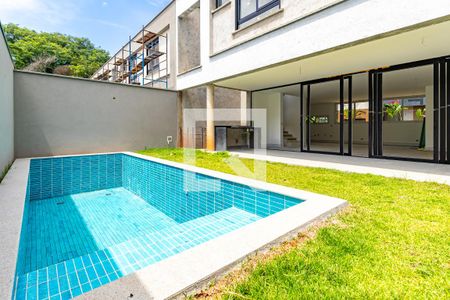 Casa de Condomínio à venda com 4 quartos, 450m² em Santo Amaro, São Paulo