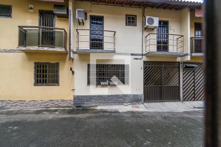 Vista da Sala de casa de condomínio à venda com 2 quartos, 68m² em Brás de Pina, Rio de Janeiro