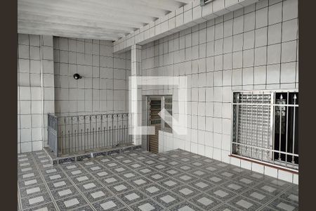 Casa à venda com 168m², 2 quartos e 2 vagas Casa à venda com 168m², 2 quartos e 2 vagasQuintal