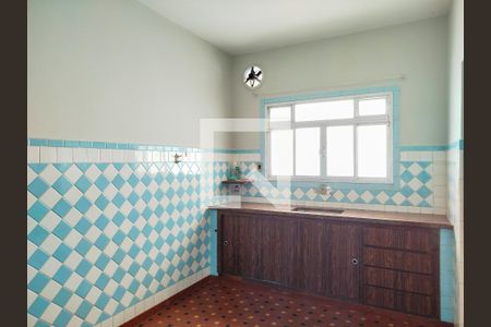 Casa à venda com 168m², 2 quartos e 2 vagas Casa à venda com 168m², 2 quartos e 2 vagasCozinha