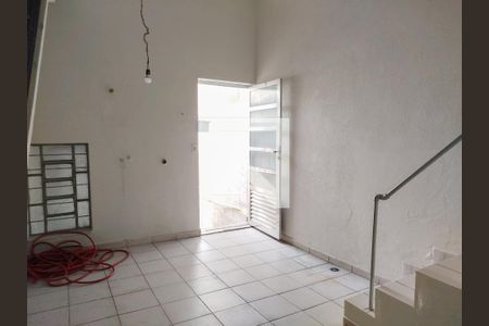 Casa à venda com 168m², 2 quartos e 2 vagas Casa à venda com 168m², 2 quartos e 2 vagasEdicula