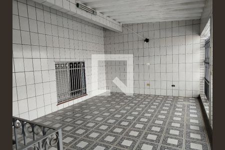 Casa à venda com 168m², 2 quartos e 2 vagas Casa à venda com 168m², 2 quartos e 2 vagasQuintal