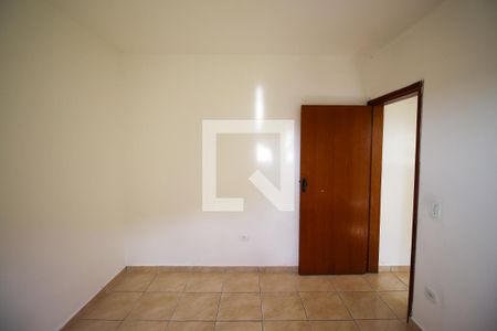 Quarto 1 de casa para alugar com 1 quarto, 25m² em Jardim das Oliveiras, Itaquaquecetuba