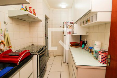 Cozinha de apartamento à venda com 3 quartos, 80m² em Ipiranga, Belo Horizonte