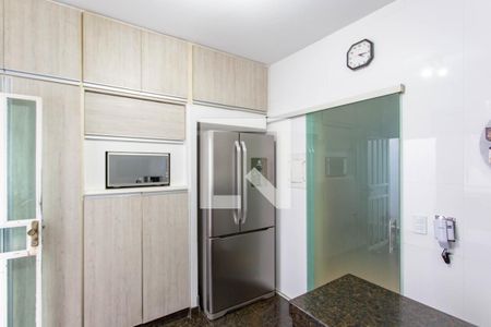 Cozinha de casa para alugar com 4 quartos, 230m² em Planalto, Belo Horizonte