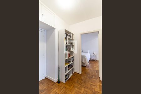 Corredor de apartamento à venda com 2 quartos, 110m² em Vila Buarque, São Paulo