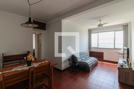 Sala de apartamento para alugar com 2 quartos, 58m² em Barra da Tijuca, Rio de Janeiro