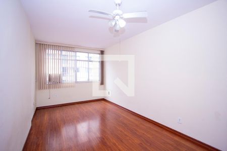 Sala de apartamento para alugar com 2 quartos, 100m² em Icaraí, Niterói