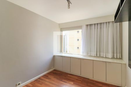 Quarto 1 de apartamento para alugar com 2 quartos, 75m² em Campo Belo, São Paulo