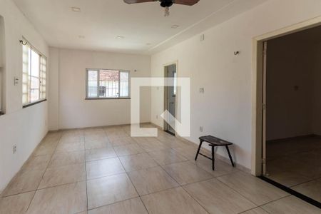 Sala de casa de condomínio para alugar com 2 quartos, 70m² em São Lourenço, Niterói