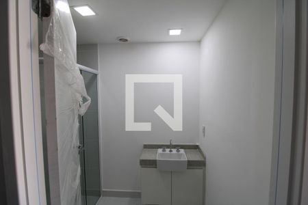 Banheiro de kitnet/studio para alugar com 1 quarto, 29m² em Parada Inglesa, São Paulo