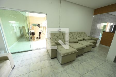 Sala de casa de condomínio para alugar com 3 quartos, 108m² em Vila Isaura, Goiânia