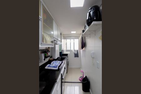 Cozinha  de apartamento à venda com 2 quartos, 41m² em Itaquera, São Paulo