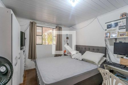 Quarto 1 de casa à venda com 2 quartos, 27m² em Coronel Aparício Borges, Porto Alegre