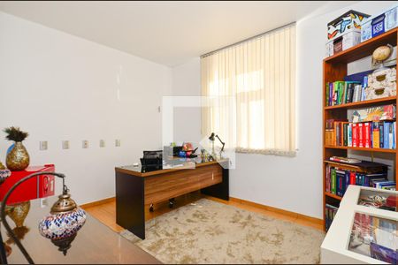 Quarto de apartamento à venda com 4 quartos, 150m² em São José, Belo Horizonte