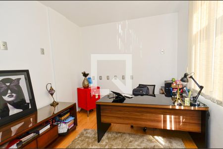 Quarto de apartamento à venda com 4 quartos, 150m² em São José, Belo Horizonte