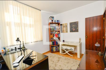 Quarto de apartamento à venda com 4 quartos, 150m² em São José, Belo Horizonte