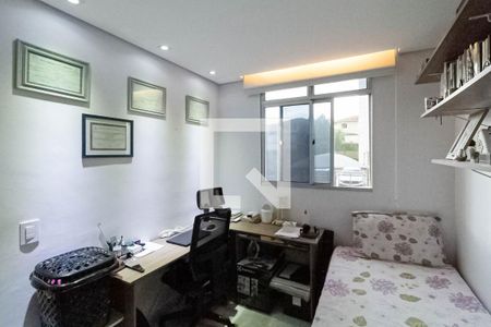 Quarto de apartamento à venda com 2 quartos, 49m² em Castelo, Belo Horizonte