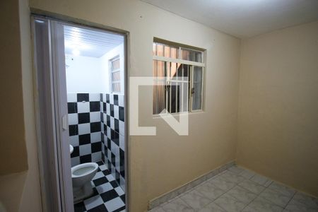 Sala de casa para alugar com 1 quarto, 30m² em Vila Carmosina, São Paulo