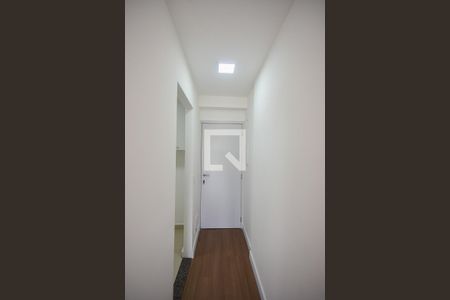 Hall de Entrada de apartamento para alugar com 3 quartos, 66m² em Vila Suzana, São Paulo
