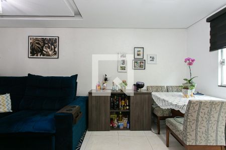 Sala de casa de condomínio à venda com 2 quartos, 120m² em Chácara Seis de Outubro, São Paulo