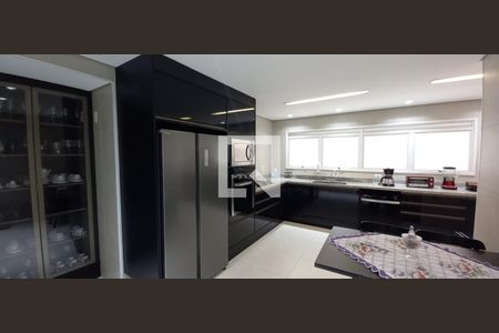 Apartamento à venda com 4 quartos, 238m² em Vila Suzana, São Paulo