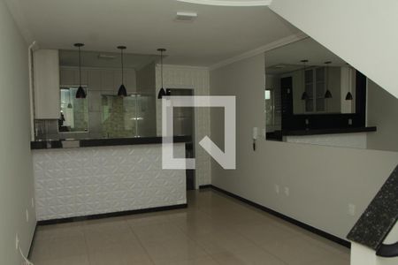 Sala  de casa à venda com 2 quartos, 65m² em Santa Monica, Belo Horizonte