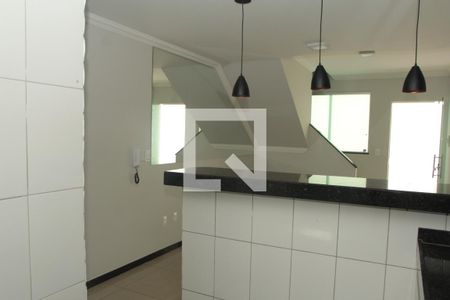 Cozinha de casa à venda com 2 quartos, 65m² em Santa Monica, Belo Horizonte