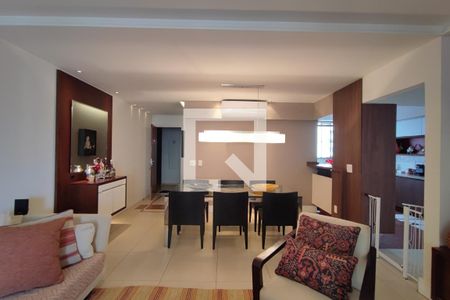 Sala de Estar de apartamento à venda com 2 quartos, 127m² em Cambuí, Campinas