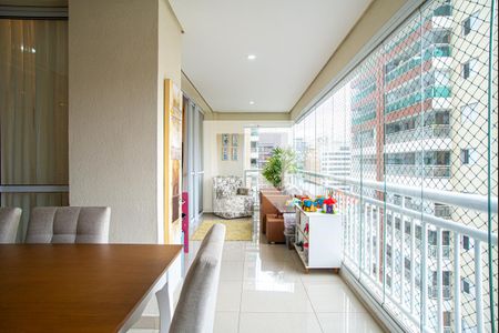 Varanda Gourmet de apartamento à venda com 3 quartos, 123m² em Consolação, São Paulo