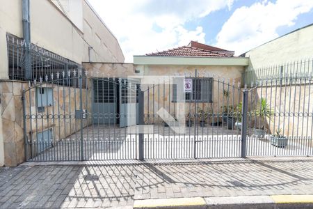 Casa para alugar com 25m², 1 quarto e sem vaga Casa para alugar com 25m², 1 quarto e sem vagaFachada