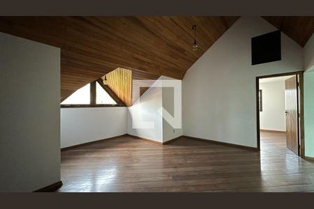 Sala de estar de casa para alugar com 4 quartos, 360m² em Xaxim, Curitiba