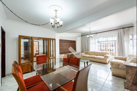 Sala de casa para alugar com 4 quartos, 217m² em Aparecida, Santos