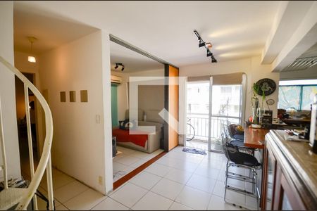 Sala de apartamento para alugar com 1 quarto, 107m² em São Francisco Xavier, Rio de Janeiro