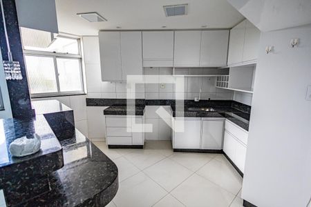 Cozinha de apartamento à venda com 2 quartos, 54m² em Padre Eustáquio, Belo Horizonte