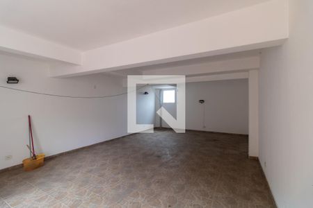 Casa à venda com 137m², 2 quartos e 3 vagas Casa à venda com 137m², 2 quartos e 3 vagasGaragem