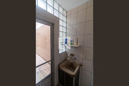 Casa à venda com 137m², 2 quartos e 3 vagas Casa à venda com 137m², 2 quartos e 3 vagasÁrea de Serviço