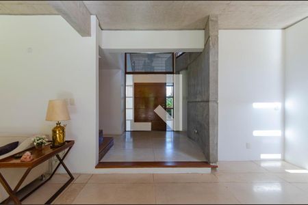 Hall de entrada de casa de condomínio para alugar com 4 quartos, 435m² em Cavalhada, Porto Alegre