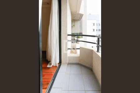 Varanda Sala de apartamento para alugar com 3 quartos, 68m² em Caxingui, São Paulo